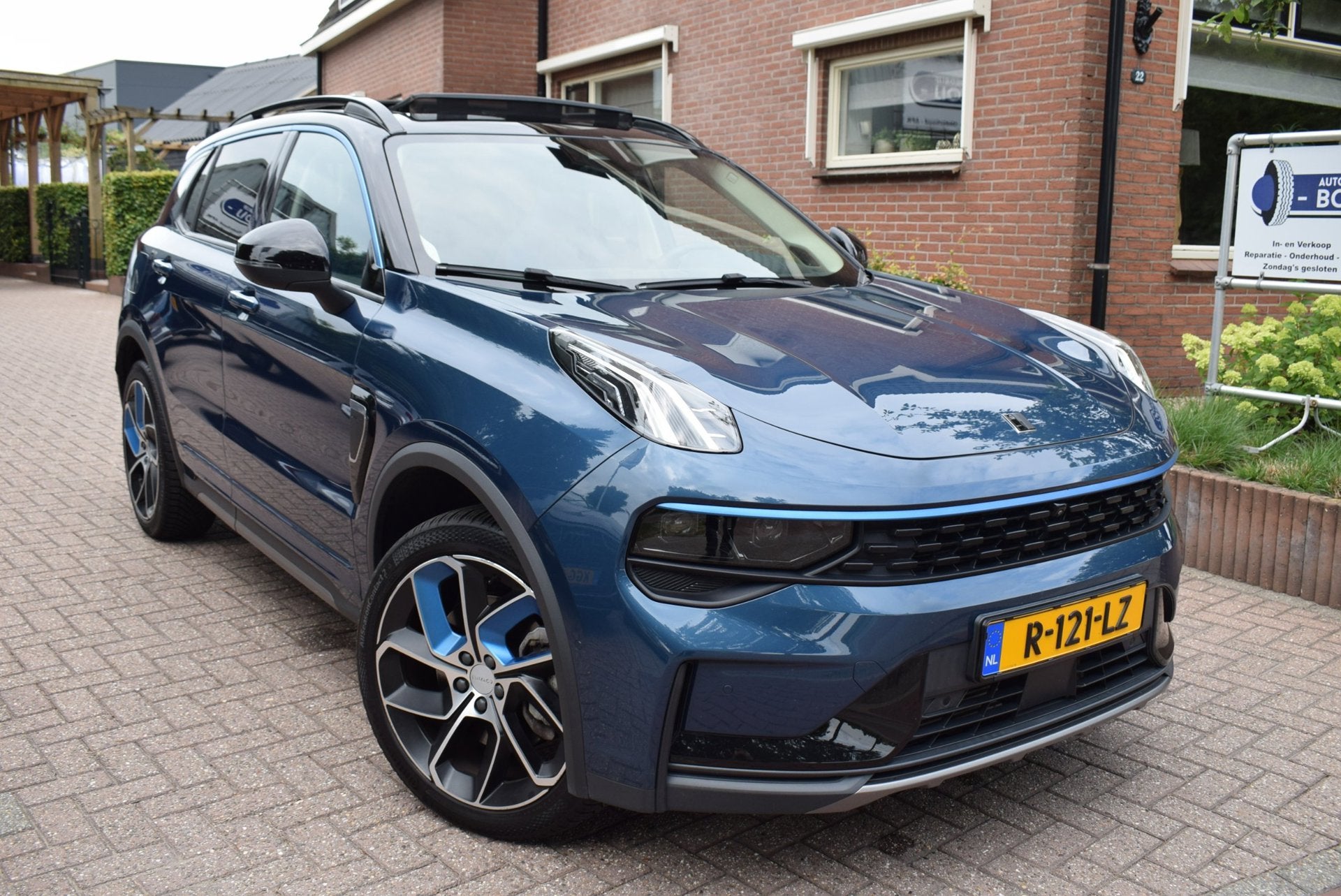 Lynk & Co 01 1.5 NL-AUTO/PANODAK/ADAP CRUISE/360 CAMERA/NAVI, Stof, Blauw, 120 €/maand, Bedrijf