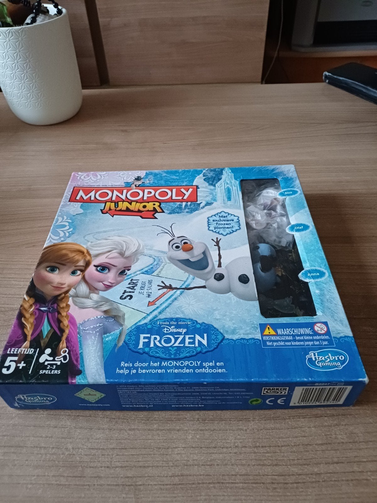 Monopoly Junior Frozen met 2 originele pionnen, Drie of vier spelers, Ophalen of Verzenden, Gebruikt