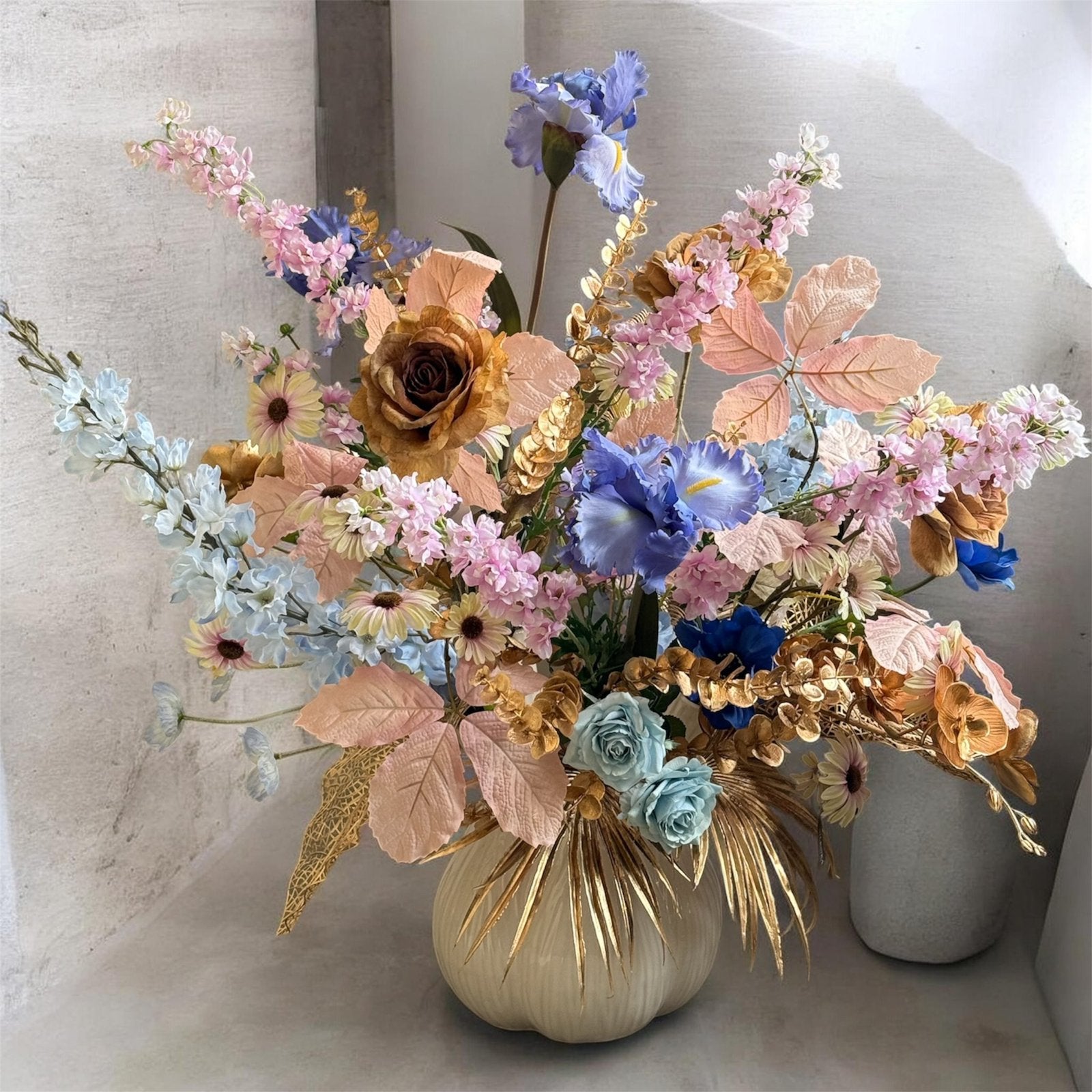 Silka zijden boeket opgemaakt met zachte pasteltint, Ophalen, Binnen, Silk-ka, Handgemaakt