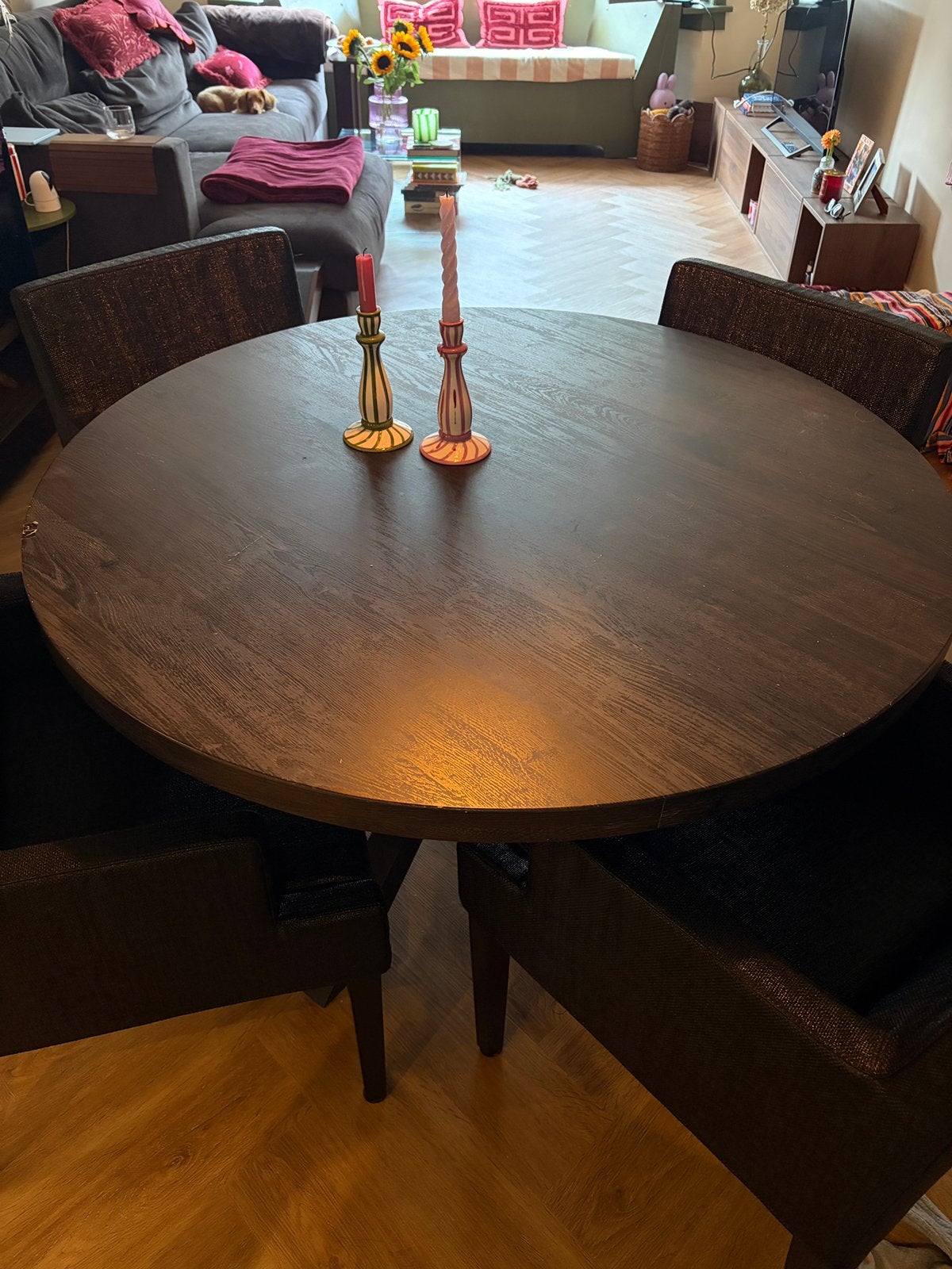 Eettafel donker houtlook, Ophalen, 100 tot 150 cm, Rond, Zo goed als nieuw