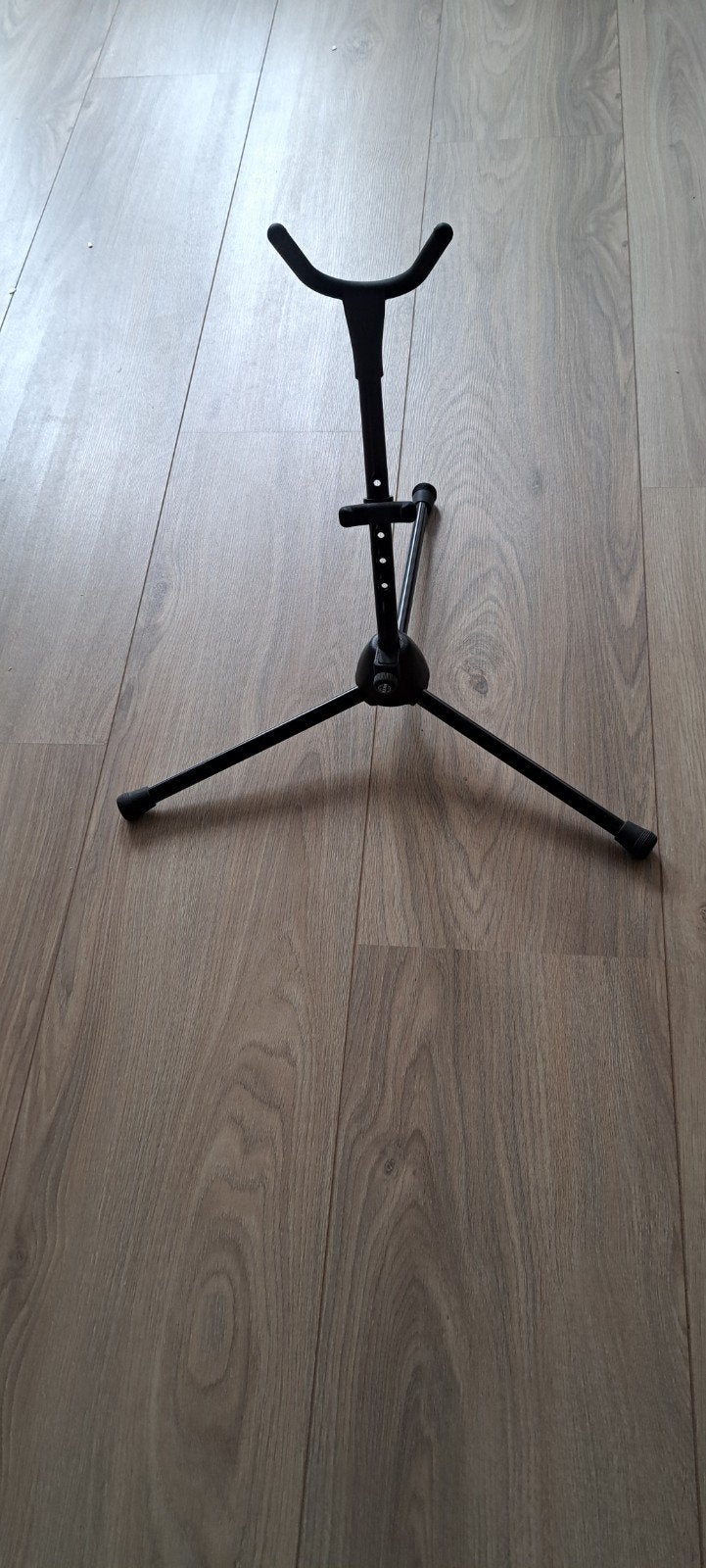 Konig & Meyer Standaard voor altsaxofoon - Zo goed als nieuw, Ophalen, Zo goed als nieuw, Instrumentstandaard, Saxofoon