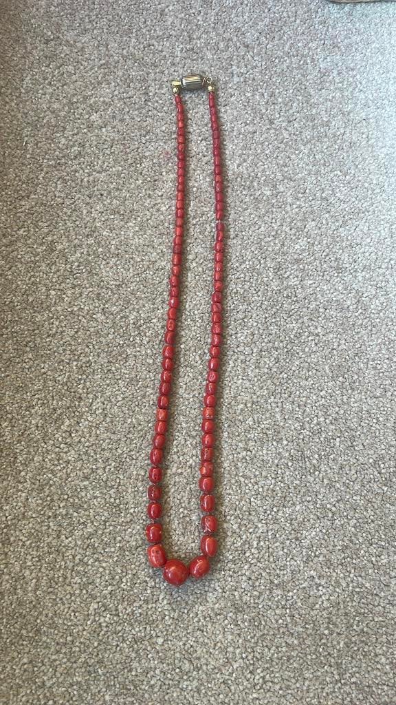 Groot bloedkoraal ketting, Sieraden, Tassen en Uiterlijk, Antieke sieraden, Ophalen of Verzenden, Overige materialen, Ketting