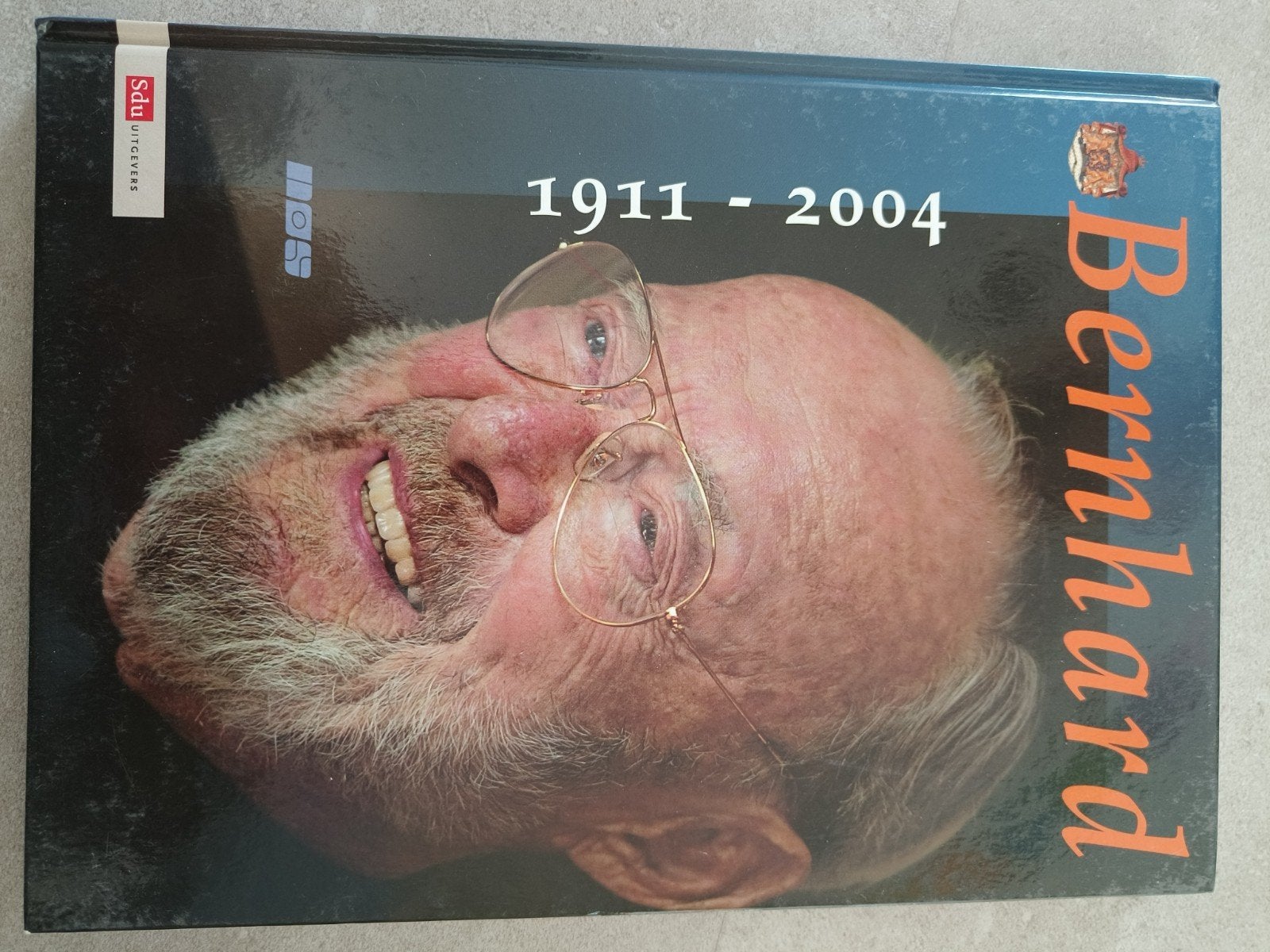 Ad van Liempt - Bernhard 1911-2004, Ad van Liempt, Ophalen of Verzenden, Zo goed als nieuw, Nederland