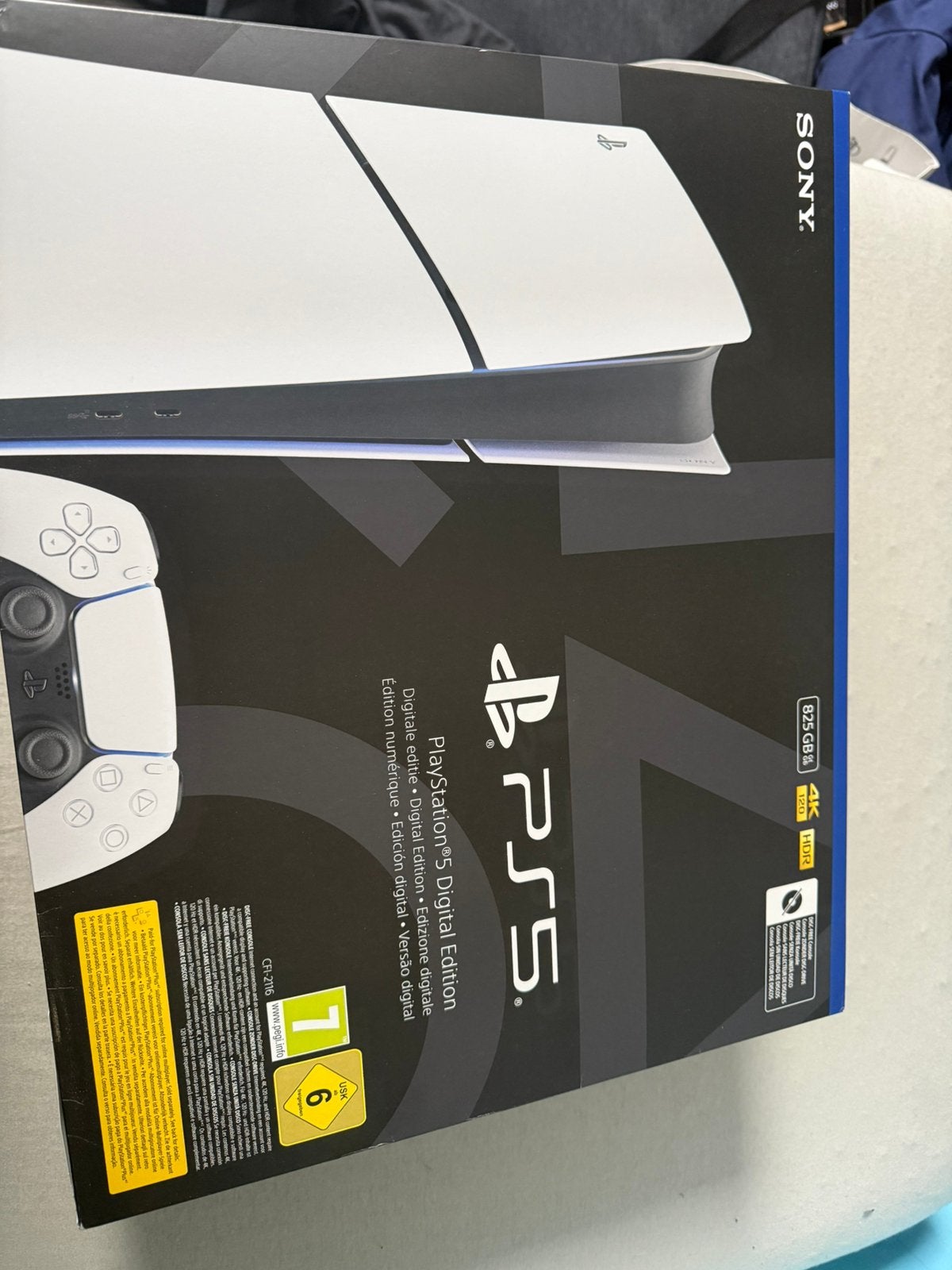 een volledig nieuwe PlayStation 5 Slim Digital Edition, Ophalen of Verzenden, Zo goed als nieuw