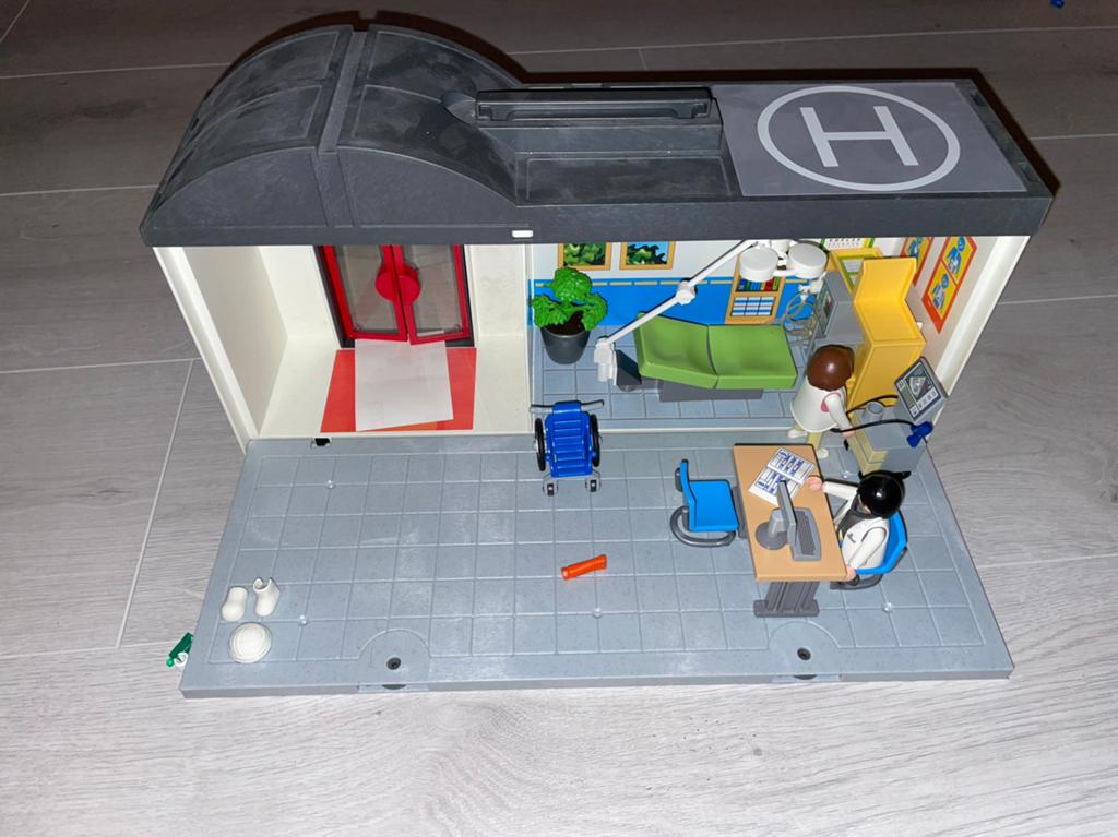 Playmobil dokterspraktijk, Ophalen, Zo goed als nieuw