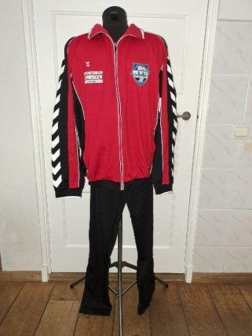 Hummel trainingspak (partij), Ophalen of Verzenden, Zo goed als nieuw, Trainingspak