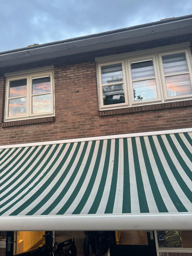Zonneschermen nog goed, Gebruikt, Elektrisch, Ophalen of Verzenden, 150 tot 300 cm