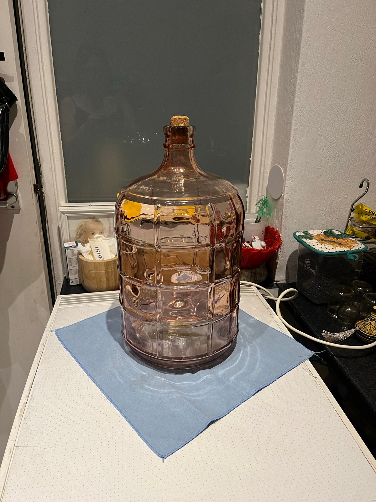 Grote roze glazen fles met kurk - Decoratief 20x44cm, Ophalen of Verzenden