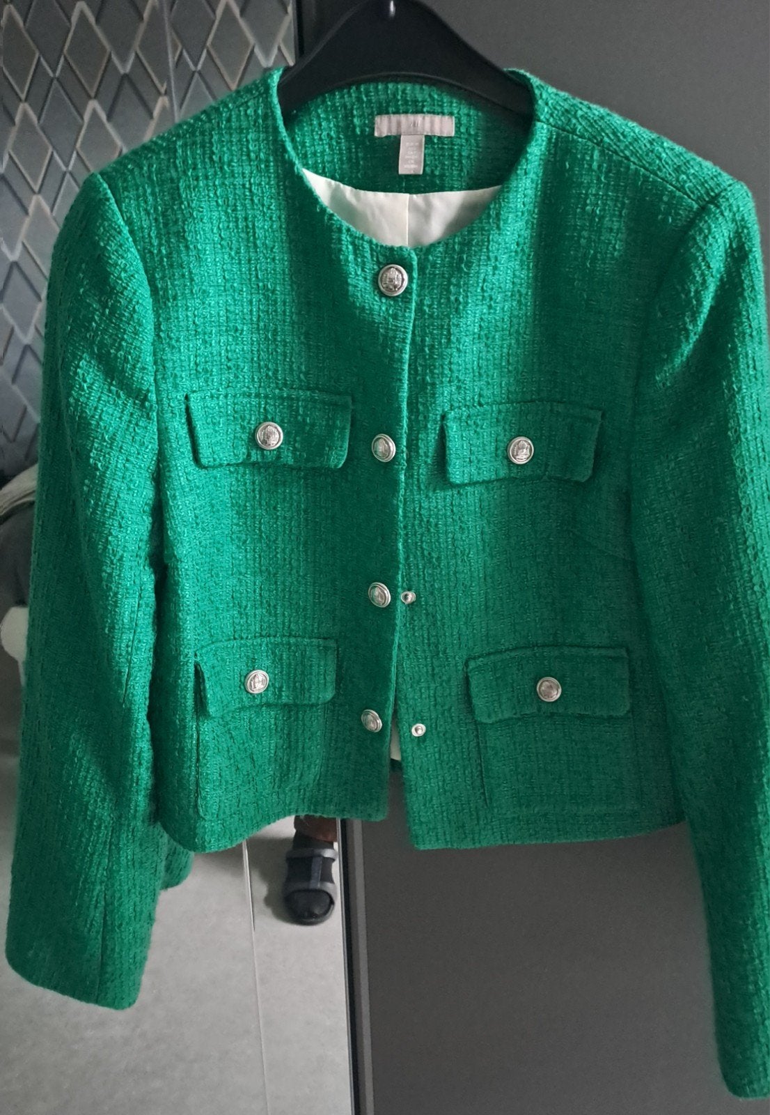 Kort groen gevoerd bouclé jasje maat 38, H&M, Ophalen of Verzenden, Zo goed als nieuw, Jasje