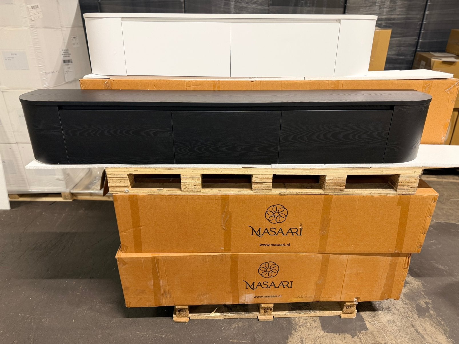 ZWART EN WIT JAPANDI TV MEUBEL AANBIEDING !, Huis en Inrichting, 150 tot 200 cm, Ophalen of Verzenden, Zo goed als nieuw, Minder dan 100 cm