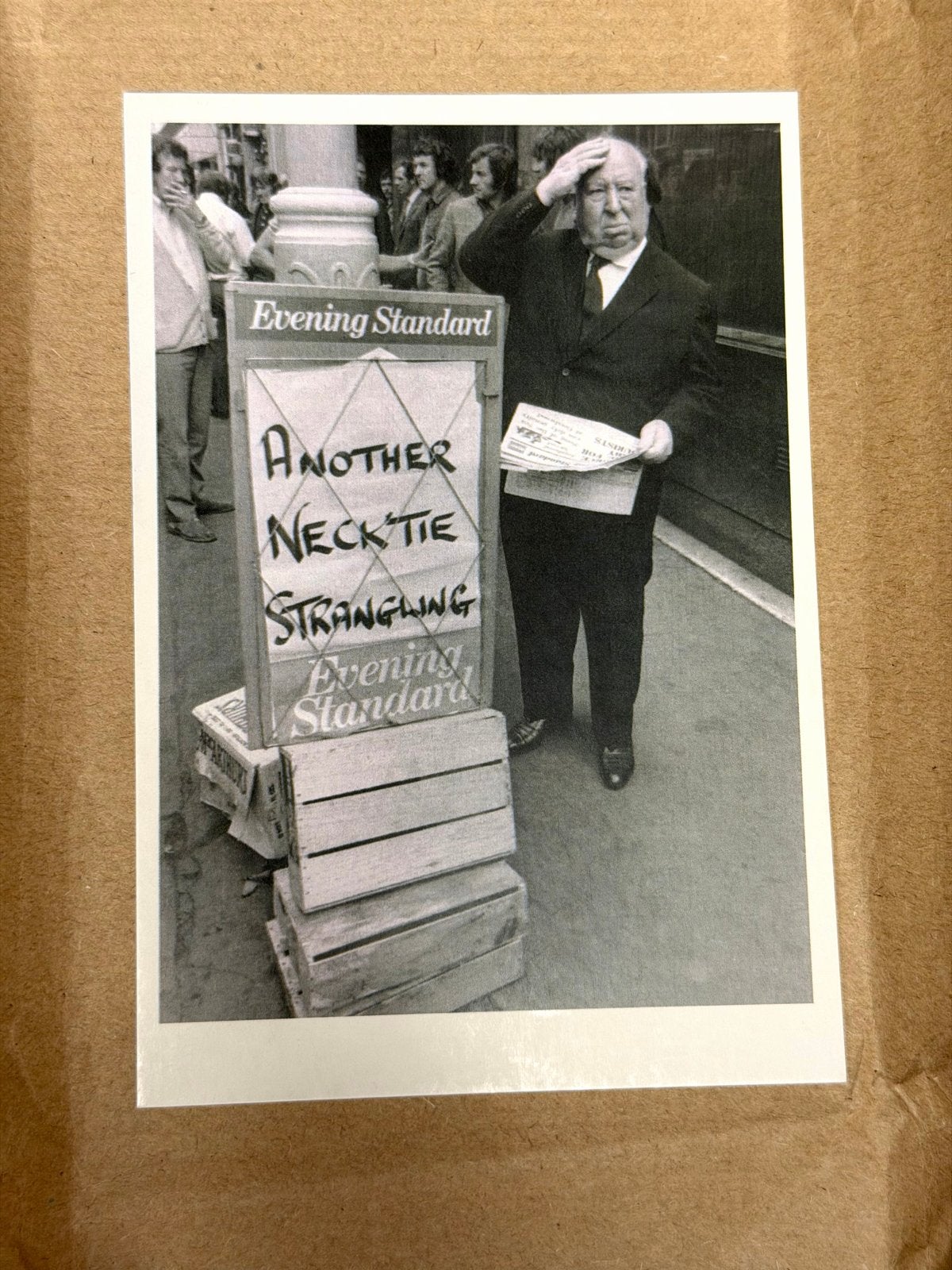 Alfred Hitchcock - Evening Standard - National Portrait Gall, 1960 tot 1980, Foto, Ophalen of Verzenden, Zo goed als nieuw