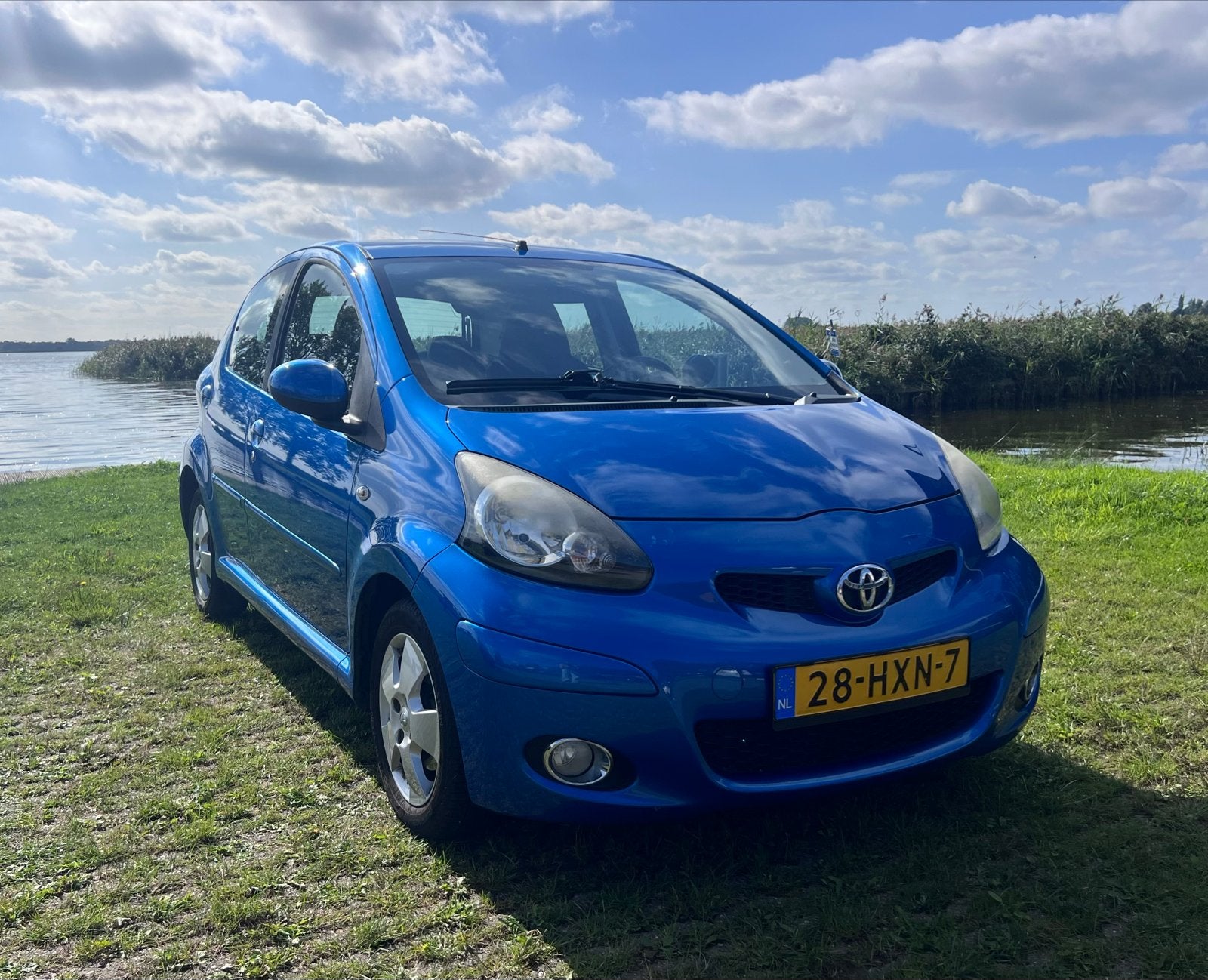 Toyota Aygo 1.0 Vvt-i 5DRS - 2009 - Blauw, Auto's, Voorwielaandrijving, 68 pk, Origineel Nederlands, Handgeschakeld
