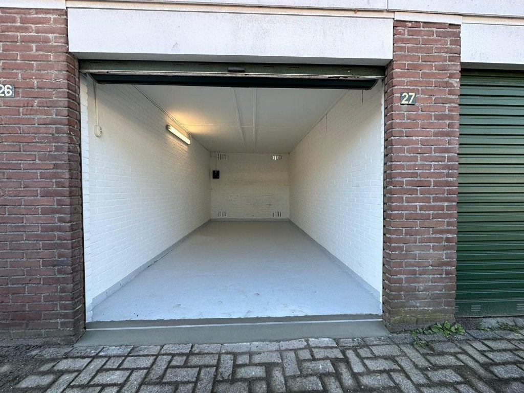 TE HUUR GARAGE BOX, VOORHAMSTRAAT 32 ZOETERMEER, Huizen en Kamers, Garages en Parkeerplaatsen, Zuid-Holland