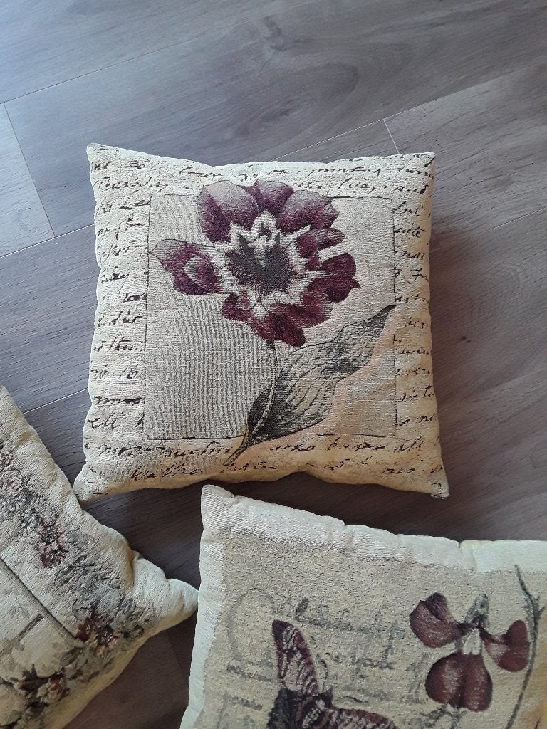 vintage kussens. gobelin kussens. 3 VOOR 30 EURO, Overige kleuren, Vierkant, Ophalen of Verzenden, Zo goed als nieuw