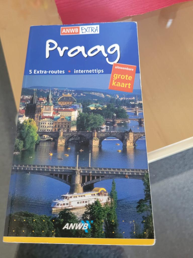 Praag anwb gids anwb extra praha prague, Gelezen, Europa, Ophalen of Verzenden, Reisgids of -boek