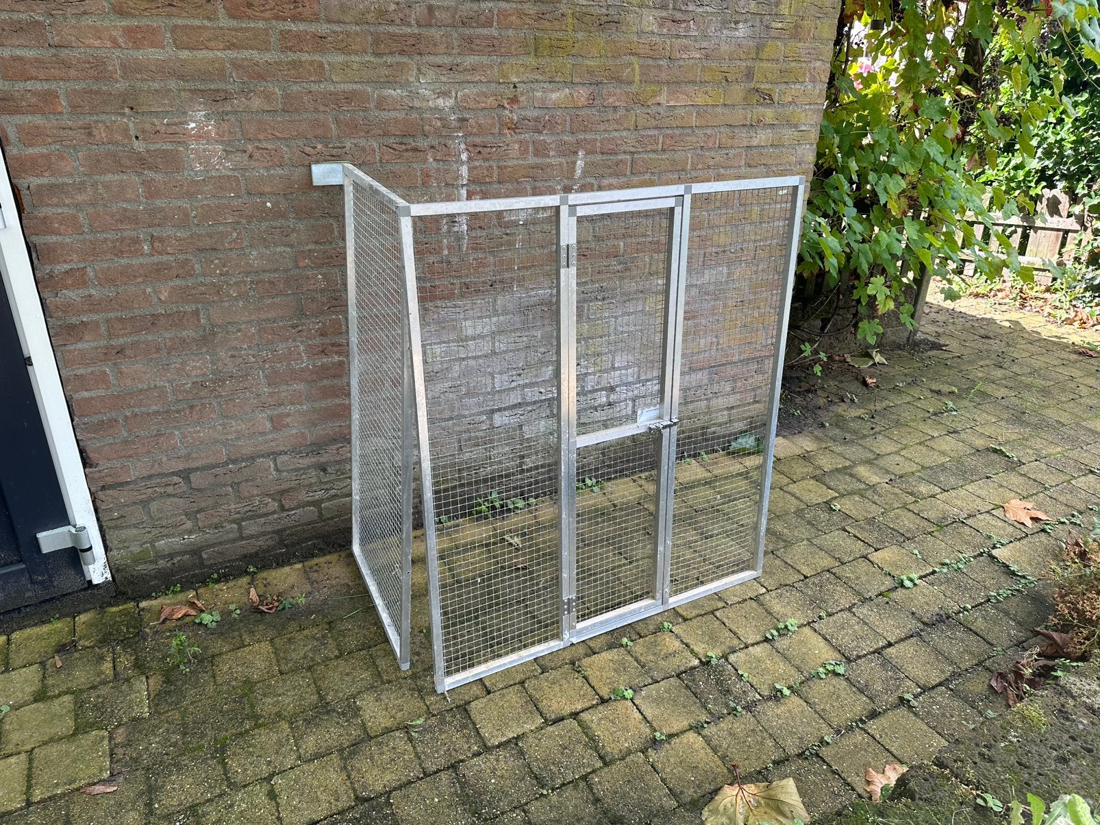 Uitvliegkooi, Dieren en Toebehoren, Ophalen, Zo goed als nieuw, Hout, Vogelkooi