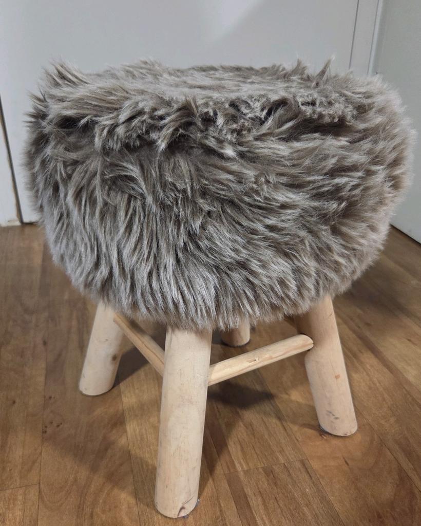 Furry Puff from CASA, Ophalen, Zo goed als nieuw, Hout