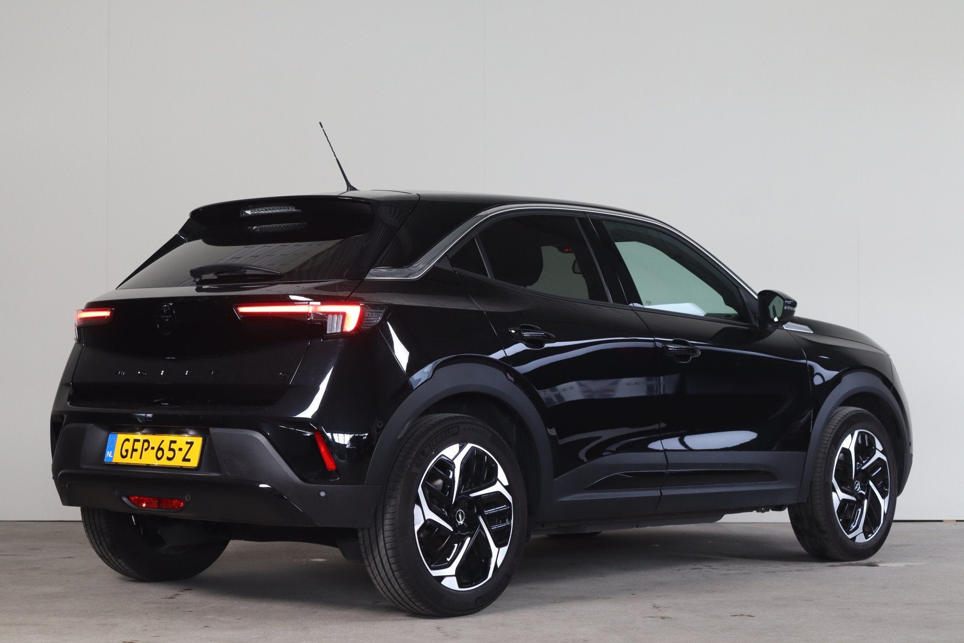 Opel Mokka Electric Long Range Ultimate 54 kWh - NL- Auto! S, Auto's, Opel, 294 min, Gebruikt, 156 pk, Mokka-e