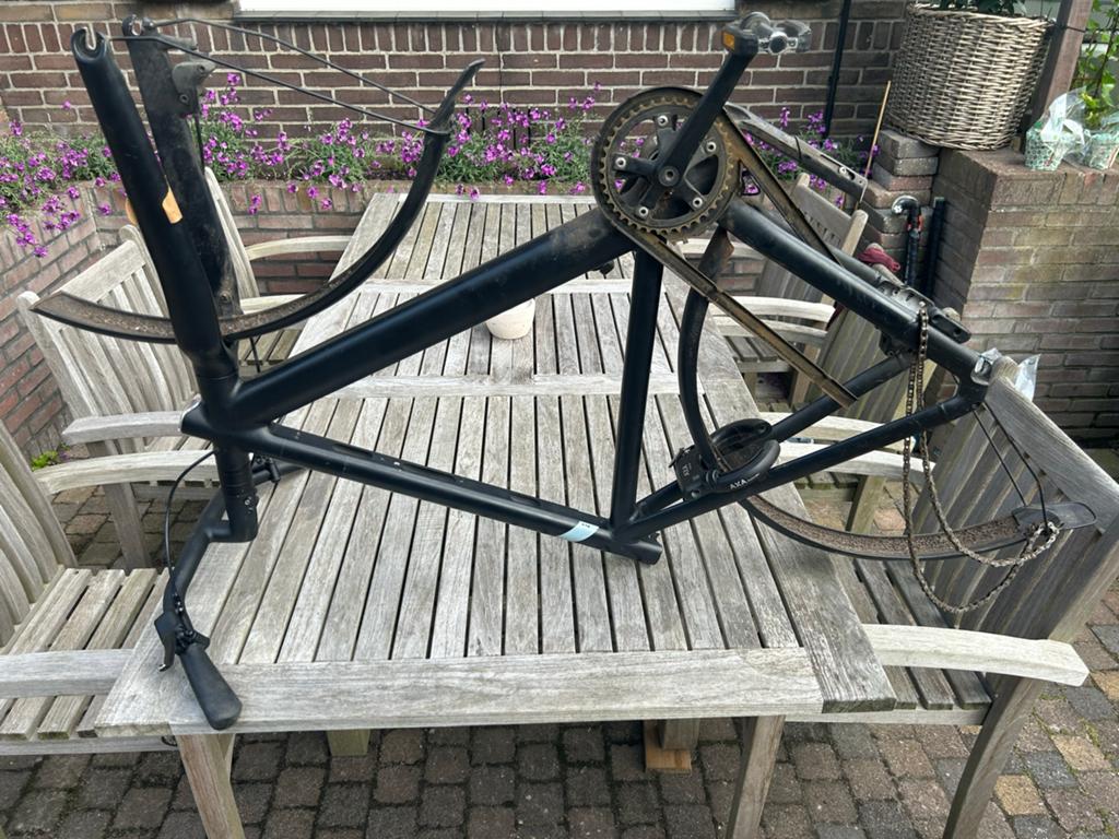 Vanmoof s3 frame met kettingkast, kettingspanner en AXA slot, Fietsen en Brommers, Fietsonderdelen, Ophalen, Frame, Gebruikt, Staal