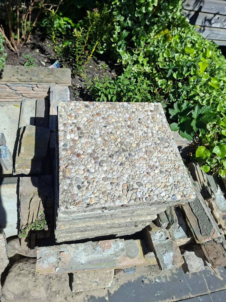 Gratis 19 grindtegels, Tuin en Terras, Tegels en Klinkers, Ophalen, Gebruikt, Minder dan 5 m², Beton