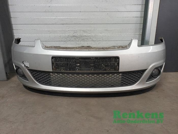 Voorbumper Ford Fiesta 2005-2007 Grijs/Zilver, Auto-onderdelen, Ophalen, Gebruikt, Ford, Bumper