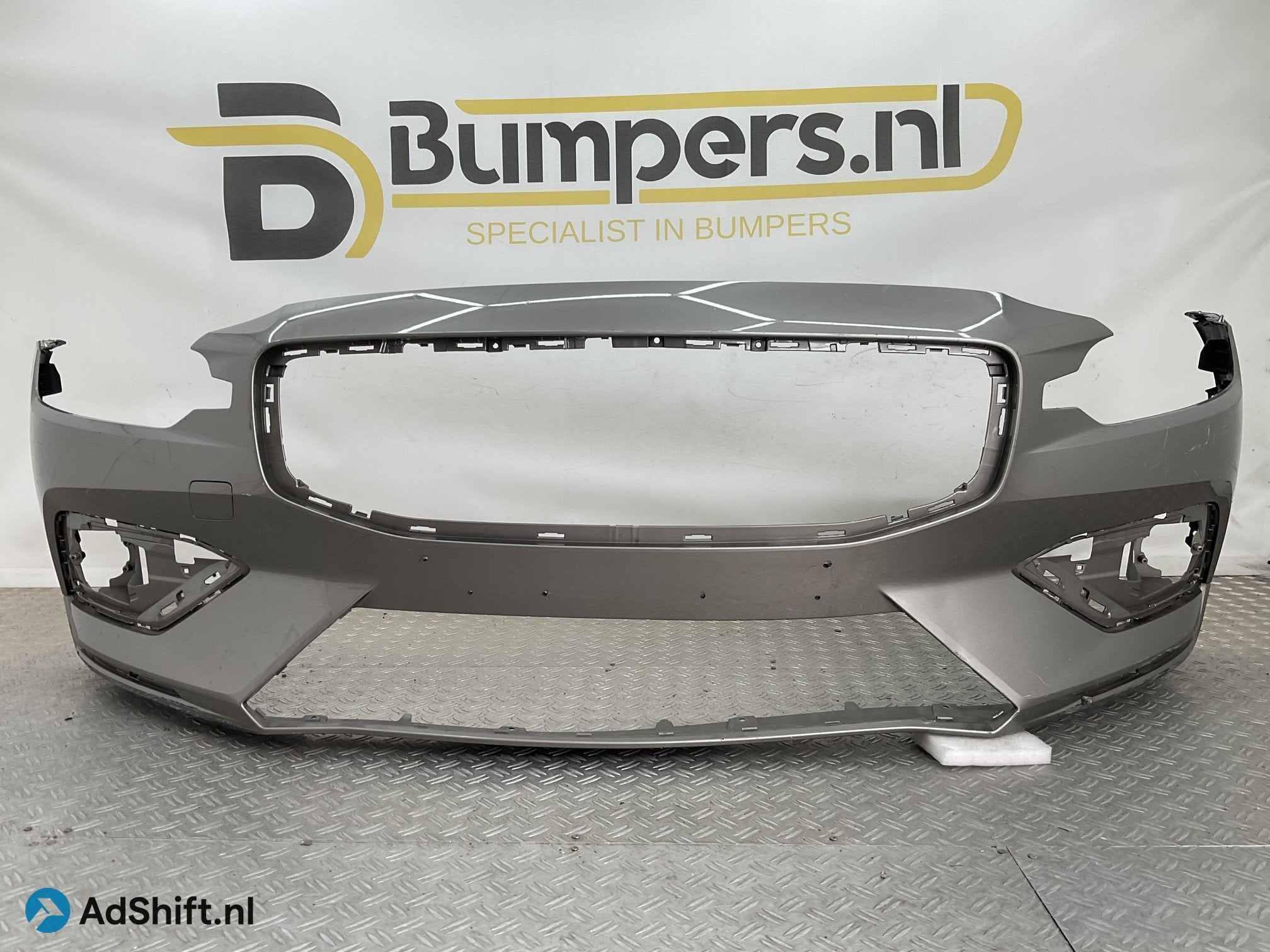 Bumper Volvo S60 V60 2018-2022 31690589 Voorbumper E5-23457, Bumper