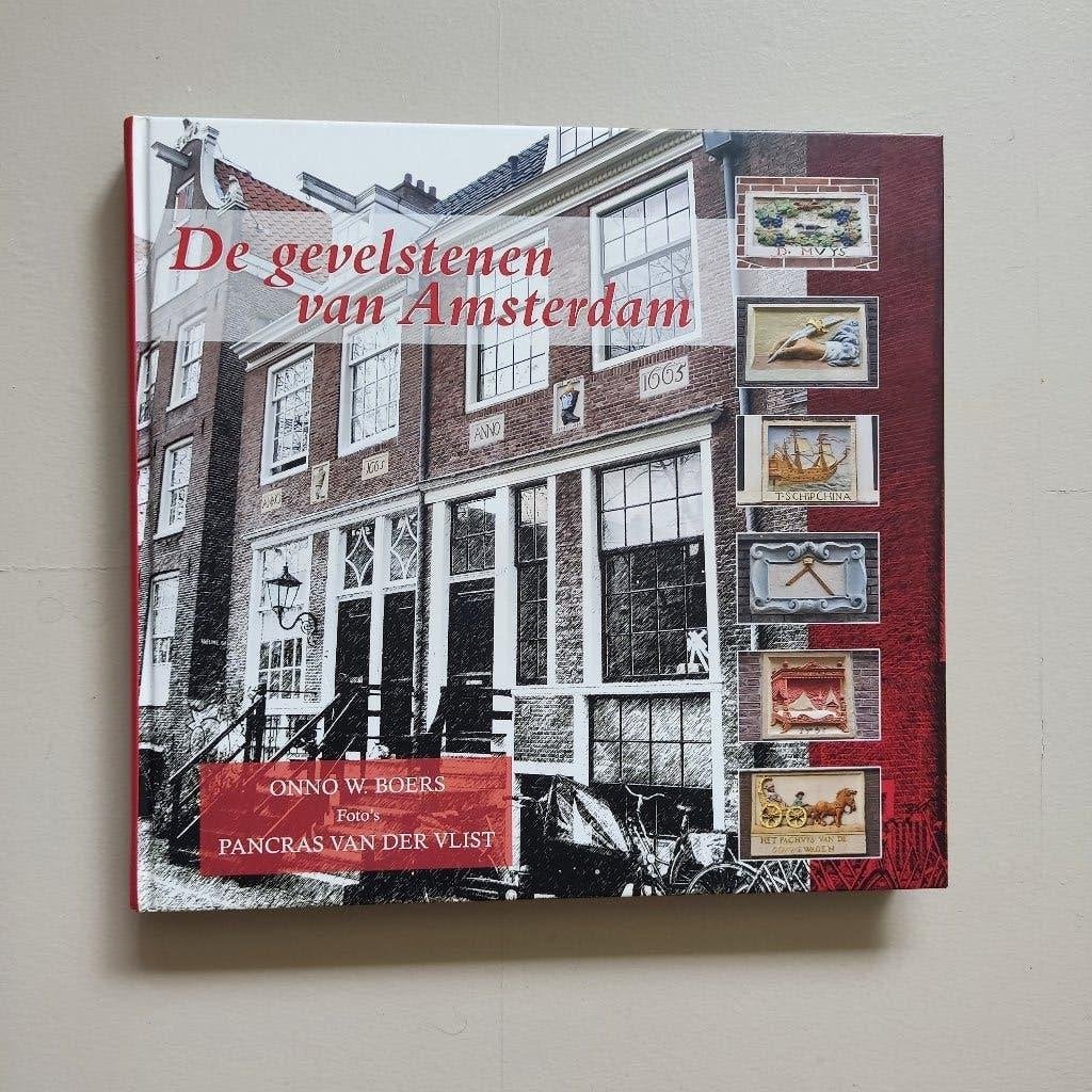 Boek:Gevelstenen van Amsterdam, in nieuwstaat, Onno W Boers en Pancras van der Vlist, Ophalen of Verzenden, Zo goed als nieuw
