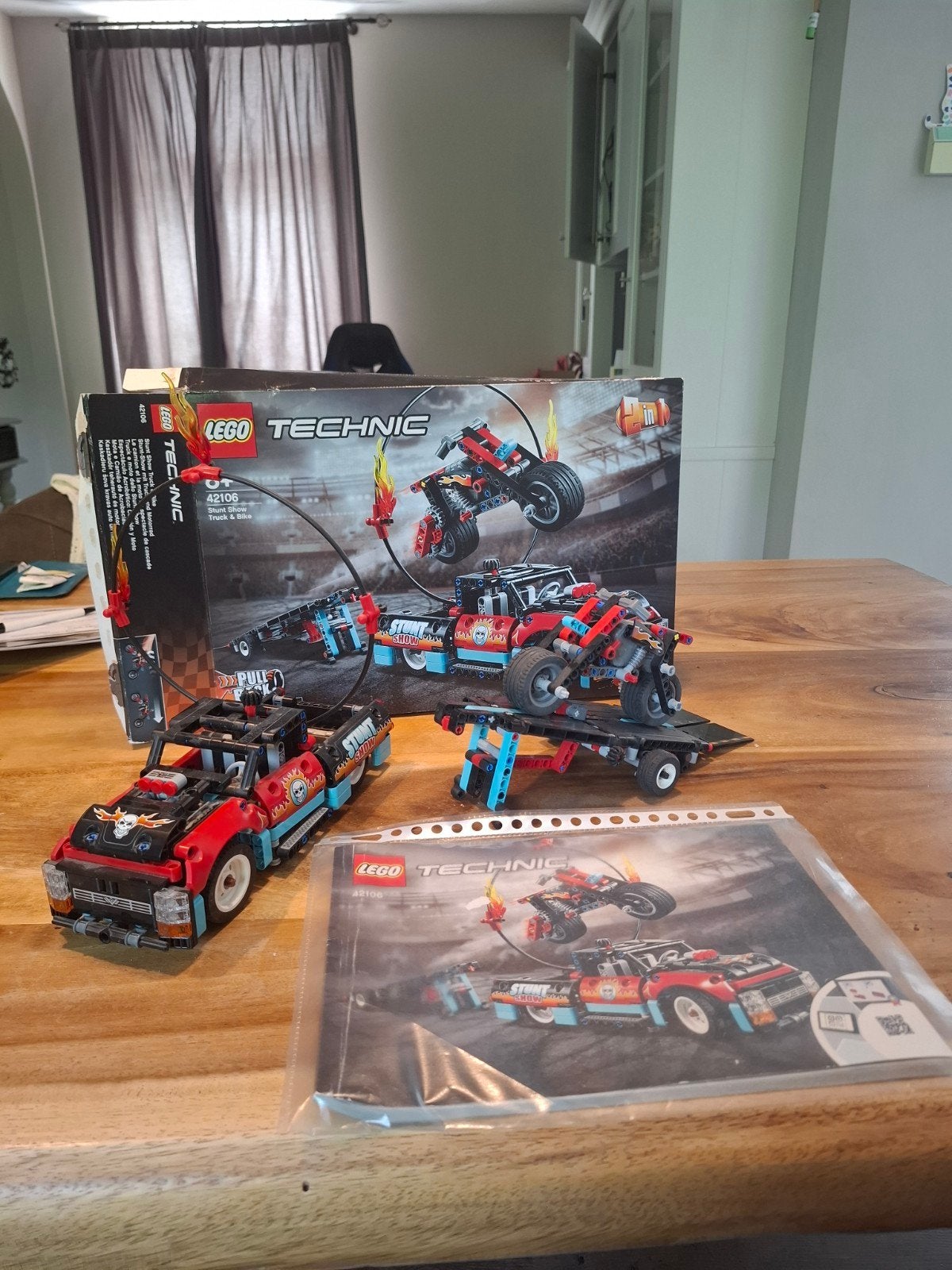 Lego Technic 42106 Stunt Show Truck & Motorfiets, Compleet, Gebruikt, Lego, Ophalen of Verzenden