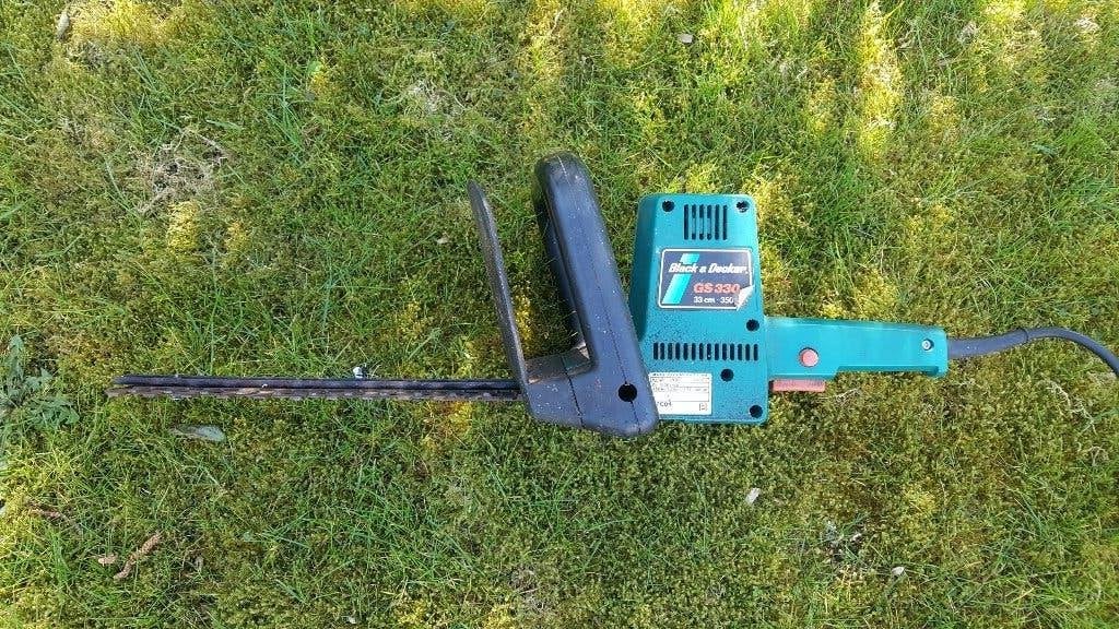 Black & decker heggenschaar gs330, Ophalen, Gebruikt, Elektrisch, Black & Decker
