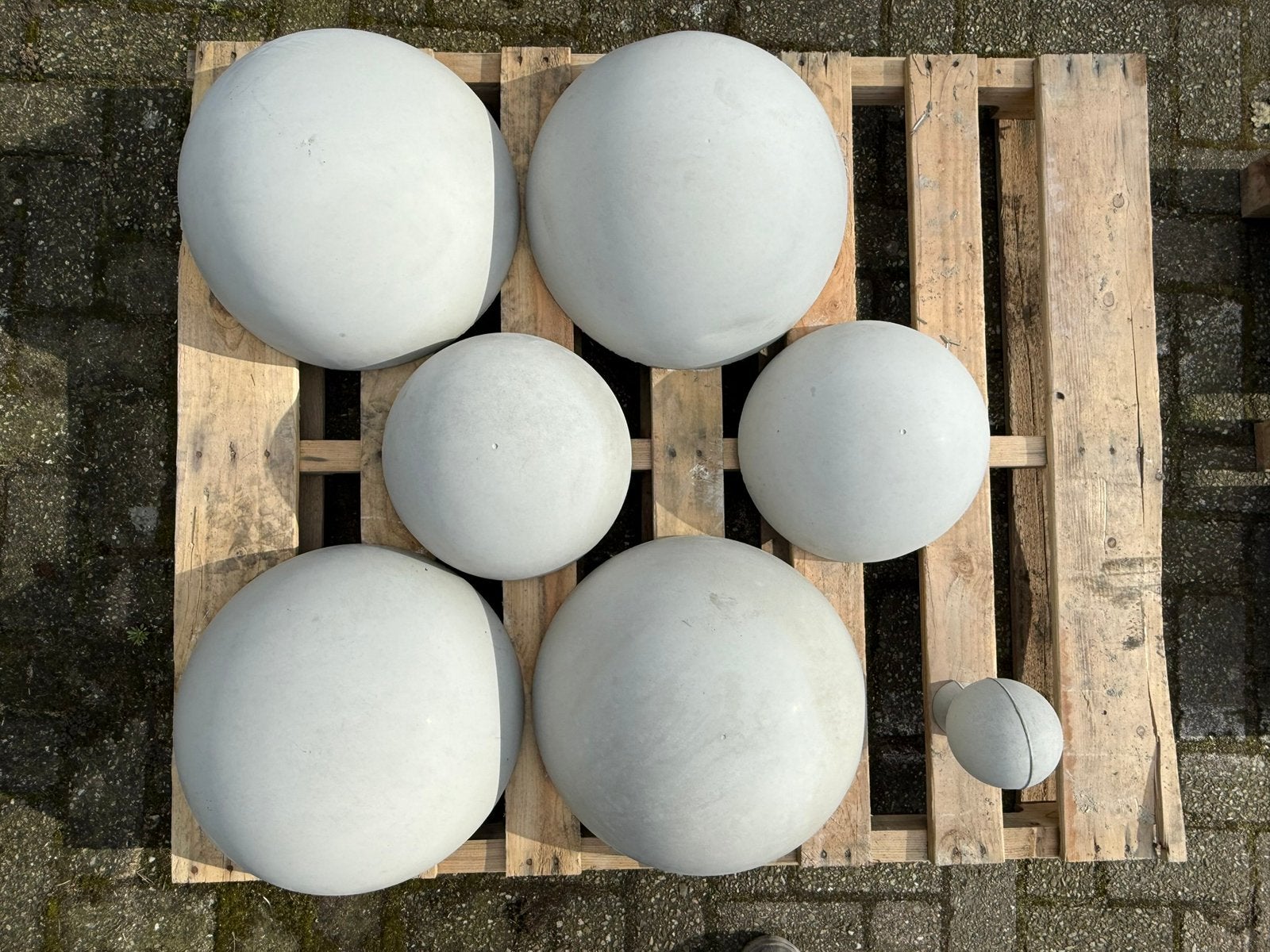 Beton halve bol weg afzetting, Ophalen, Nieuw, Cuneraweg, Koning beton