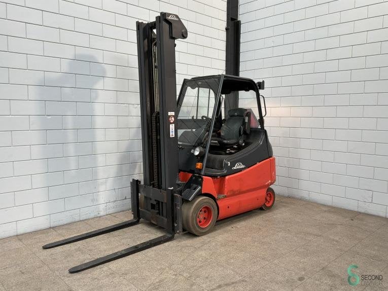 Heftrucks Elektrisch Linde E30 2002 Triplex, Zakelijke goederen, Machines en Bouw | Heftrucks en Intern transport, 3000 tot 4000 kg