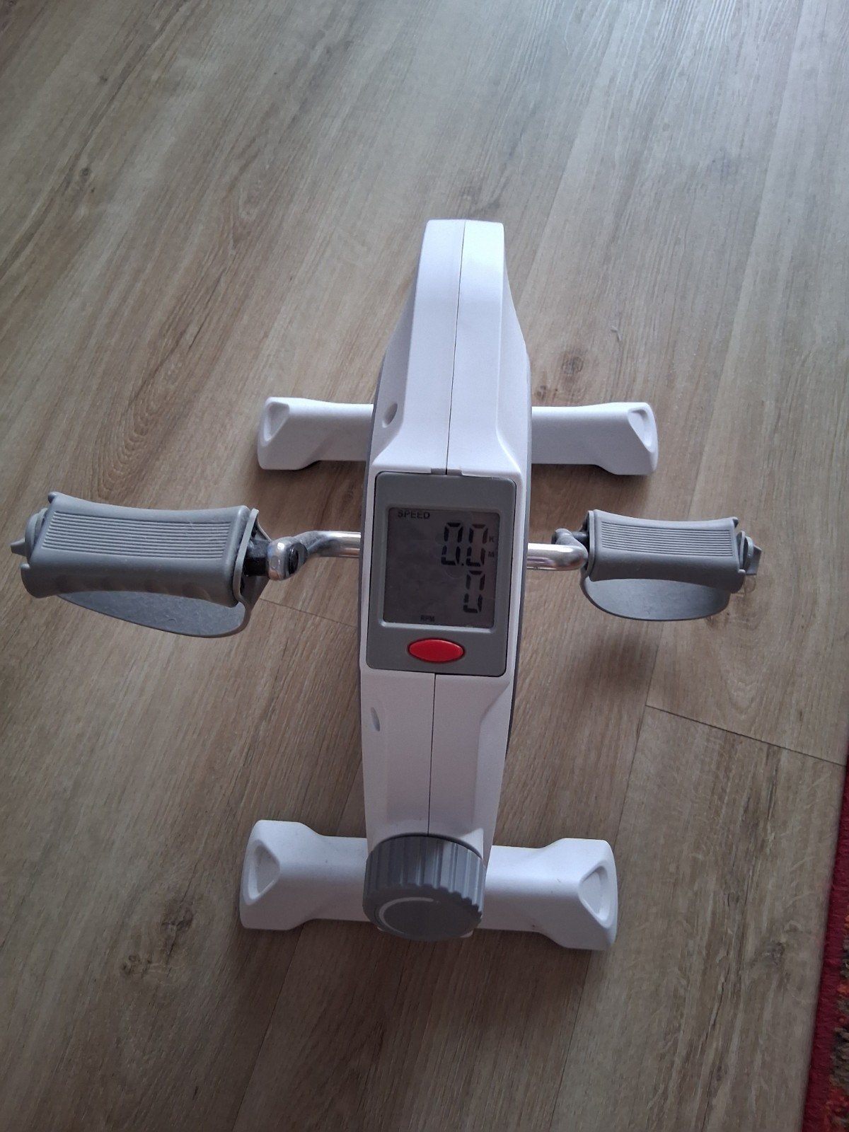 Crivit Mini Hometrainer - Compact en Efficiënt, Ophalen, Kunststof, Zo goed als nieuw, Hometrainer