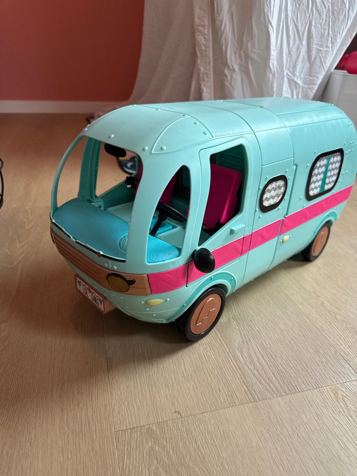 LOL Surprise OMG Glamper Camper Speelset, Kinderen en Baby's, Ophalen, Zo goed als nieuw
