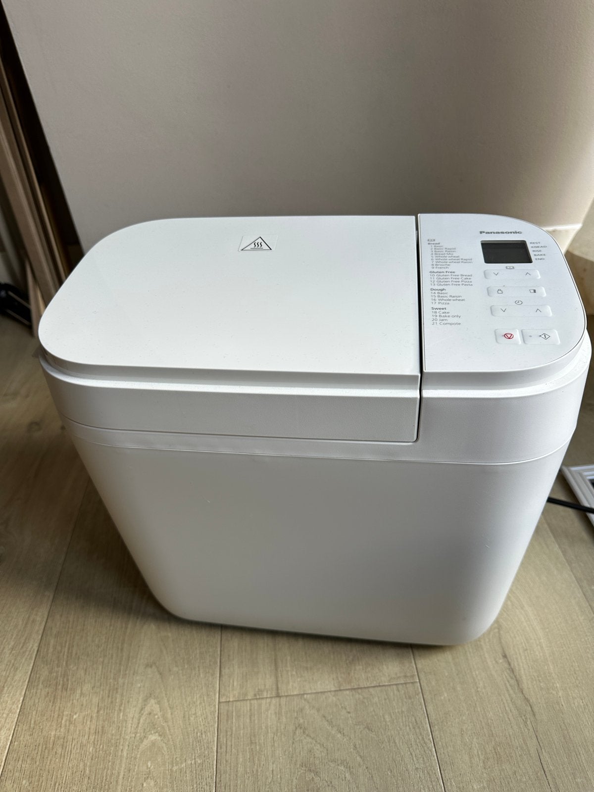 Panasonic SD-B2510 Broodbakmachine - Zo goed als nieuw, Met timer, Meer dan 10 programma's, 800 tot 1200 gram deeg, Ophalen of Verzenden
