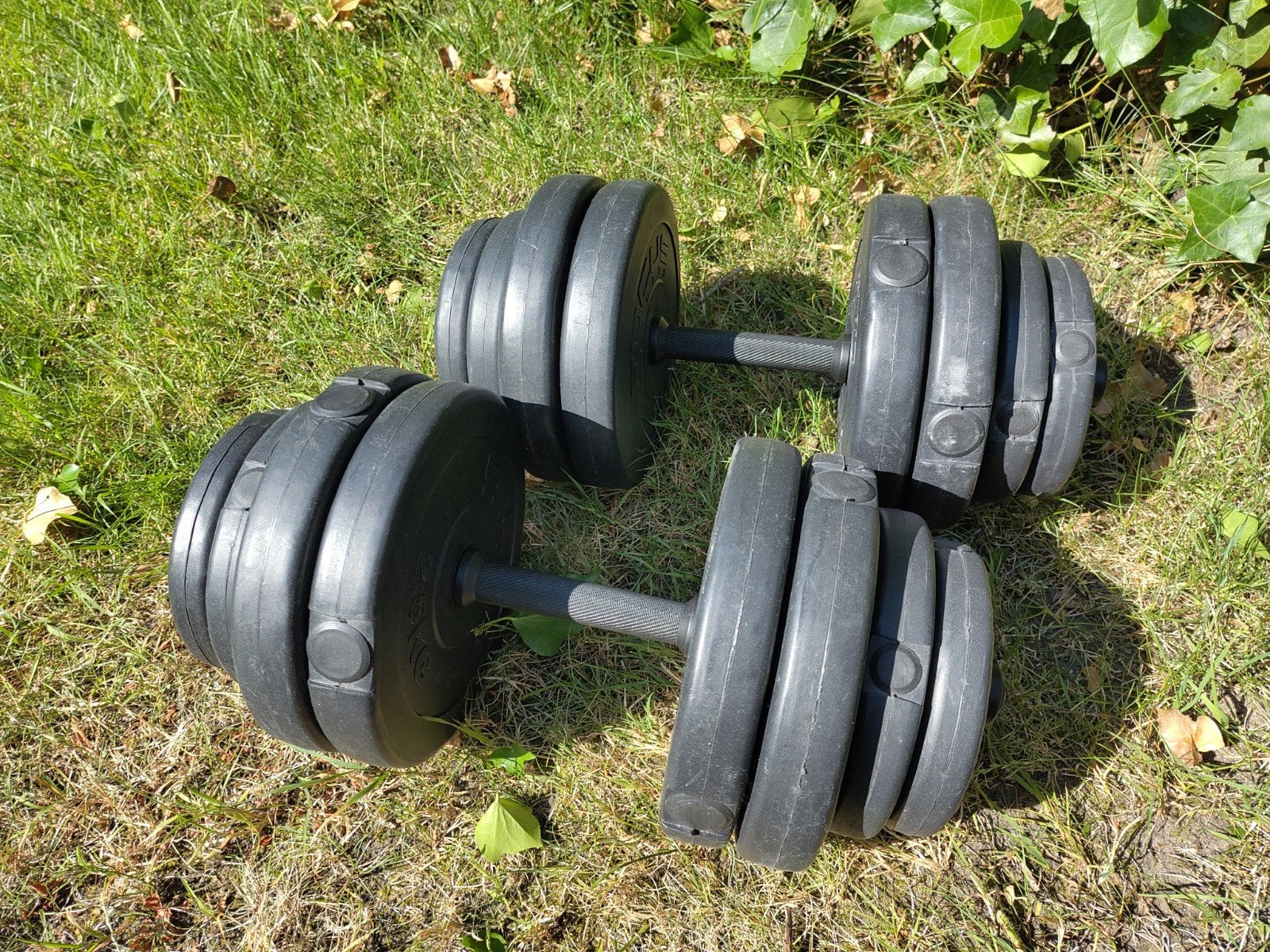 Twee dumbells/ gewichten (2x 15kg), Sport en Fitness, Fitnessmaterialen, Ophalen, Gebruikt, Dumbbell