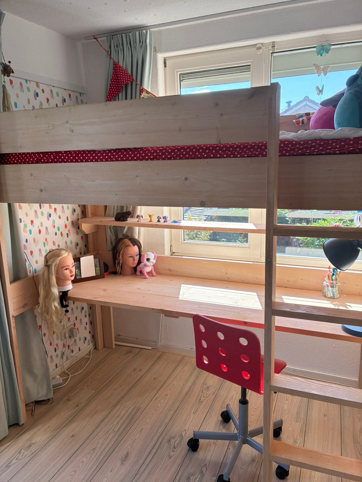 Hoogslaper met bureau, merk Rockwood, model Bas, Ophalen, Gebruikt, Eenpersoons, 200 cm