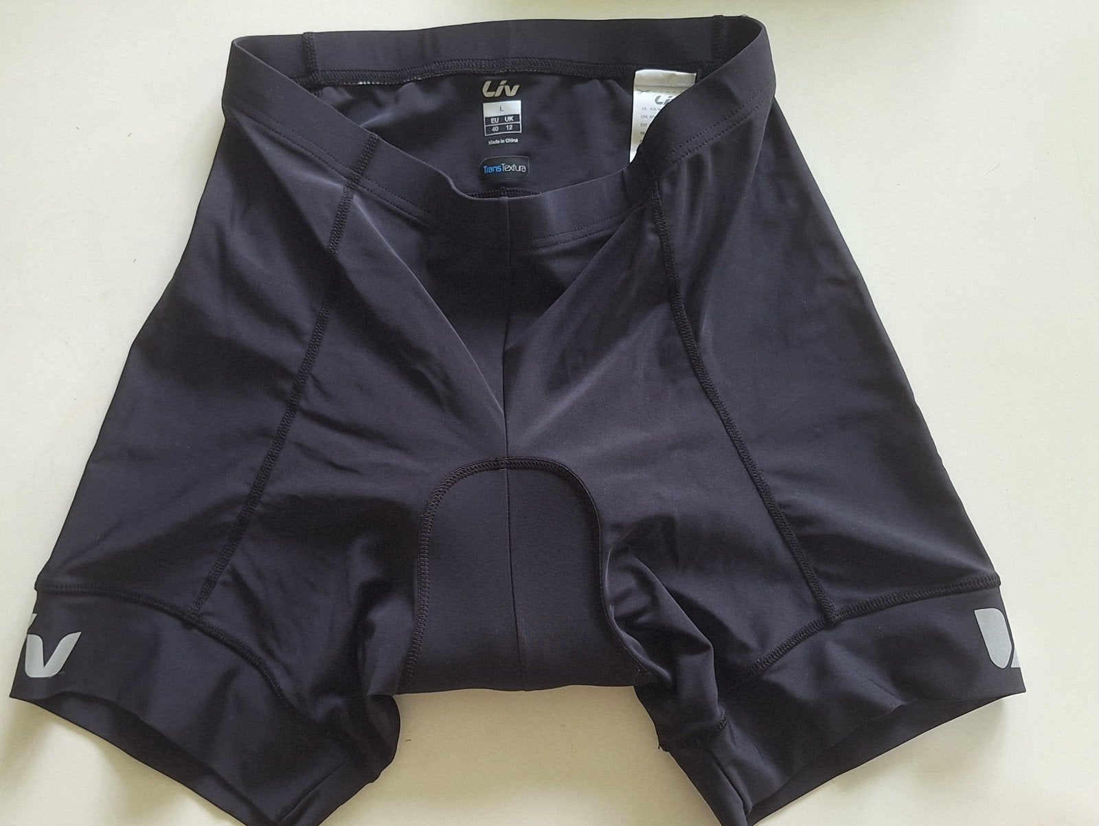 LIV Mossa korte fietsbroek dames, zwart, maat L, Fietsen en Brommers, Fietsaccessoires | Fietskleding, Nieuw, Dames, Bovenkleding
