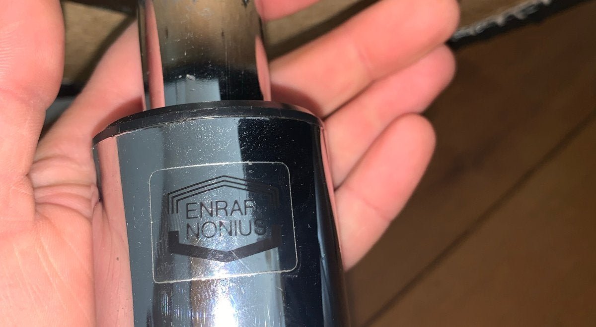 Enraf Nonius verstelbare kruk met zwart zitvlak, Ophalen of Verzenden, In hoogte verstelbaar, Zo goed als nieuw, Staal