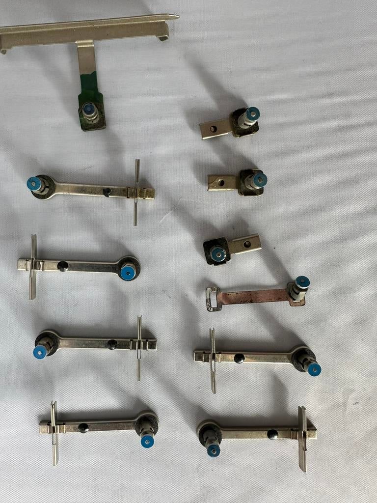 11stuks Eletrische aansluitingen Trix rails, Hobby en Vrije tijd, Modeltreinen | H0, Gebruikt, Gelijkstroom, Trix, Rails