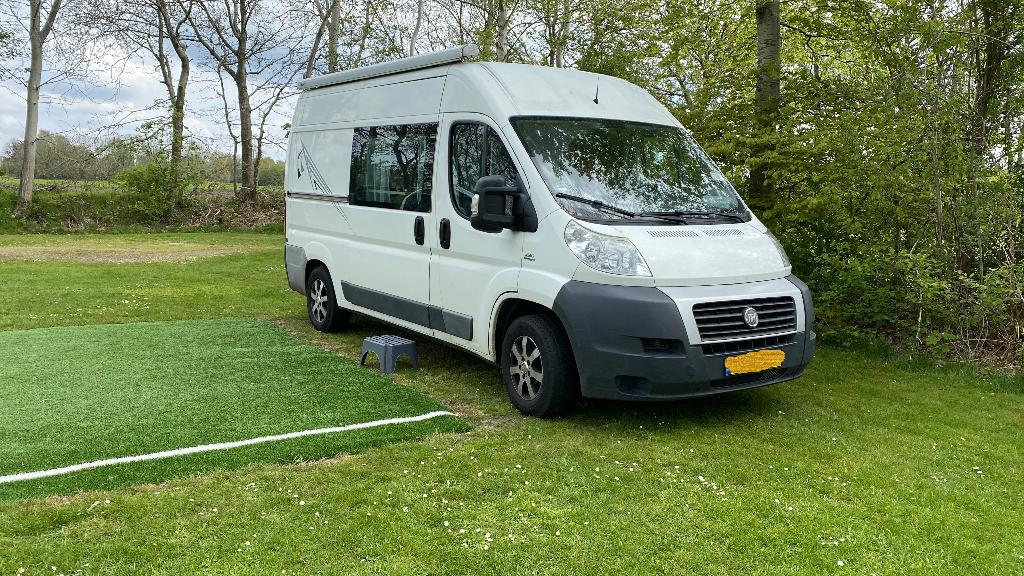 Fiat 2012 L2H2   Zelfbouwcamper - 4 zitplaatsen op kenteken, Auto's, Fiat, Bedrijf, Ducato, Airbags, Android Auto, Apple Carplay