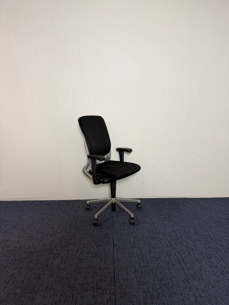 10 x Bureaustoel Ahrend 230 (hoge rug), nieuw gestoffeerd, Ophalen, Gebruikt, Zwart, Bureaustoel