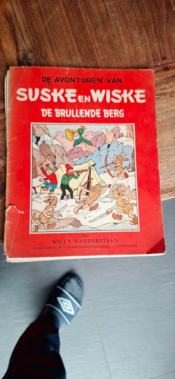 Suske en Wiske: De Brullende Berg - Eerste Druk 1956, Eén stripboek, Ophalen of Verzenden, Gelezen, Willy Vandersteen