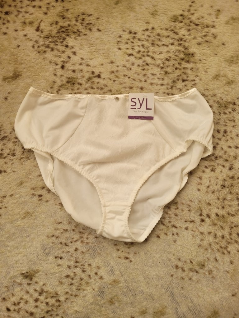 SYL big size slip creme/wit maat 54, SLY, Ophalen of Verzenden, Wit, Slip