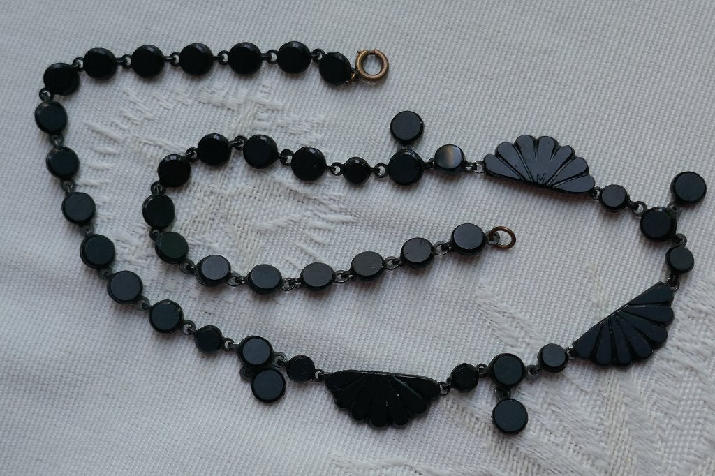 Uniek antiek gitten collier, Sieraden, Tassen en Uiterlijk, Antieke sieraden, Verzenden, Overige materialen, Ketting