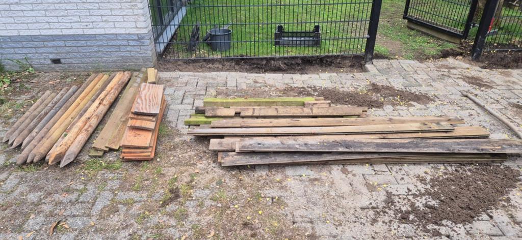 Partij planken en palen gratis ook in delen, Ophalen, Gebruikt, 180 tot 250 cm, Planken