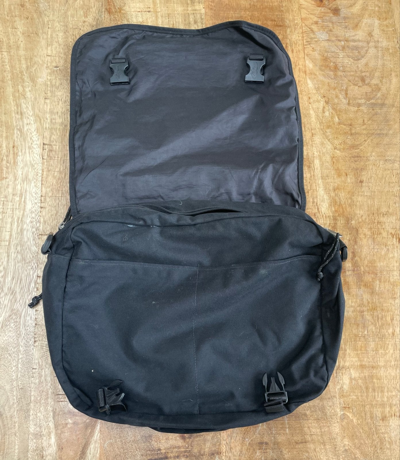 Eastpak schoudertas / laptoptas zwart, Ophalen of Verzenden, Gebruikt, Zwart, Overige merken