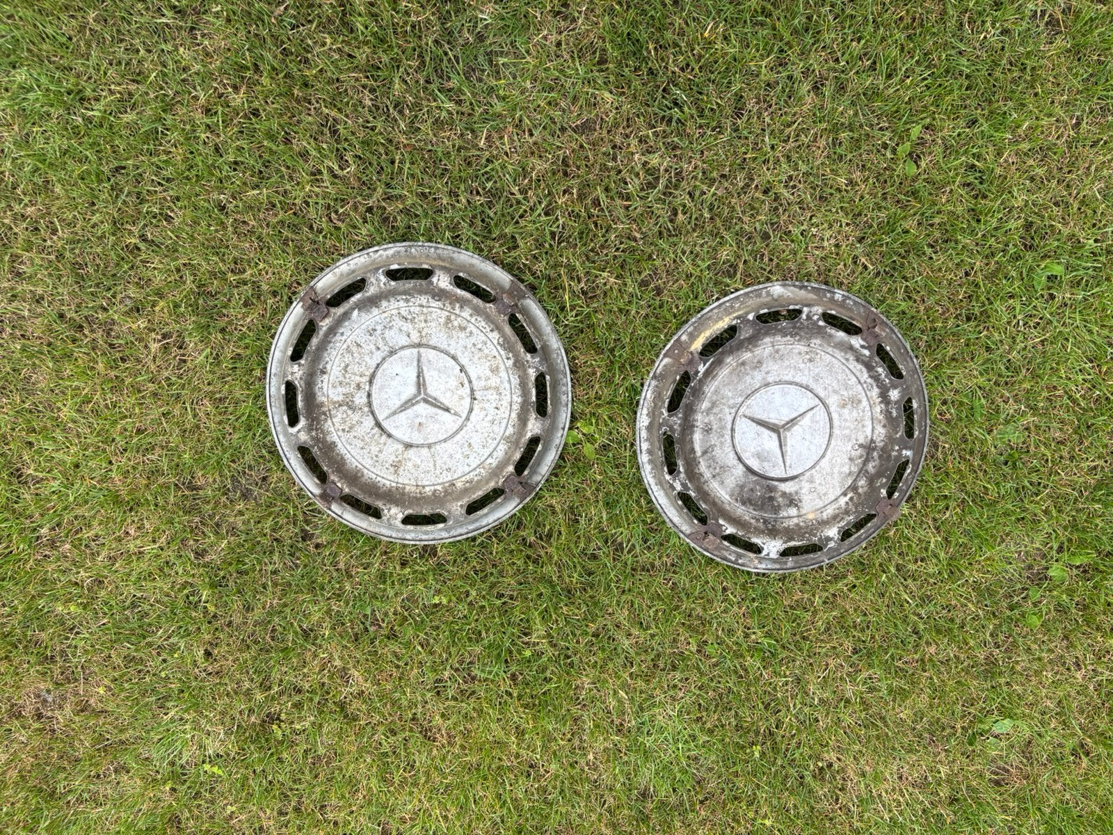 Wieldoppen mercedes w123, Ophalen