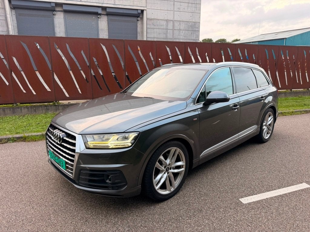 Audi Q7 3.0 TDI 200KW Quattro Tiptronic, Auto's, Automaat, Zwart, 241 €/maand, Diesel