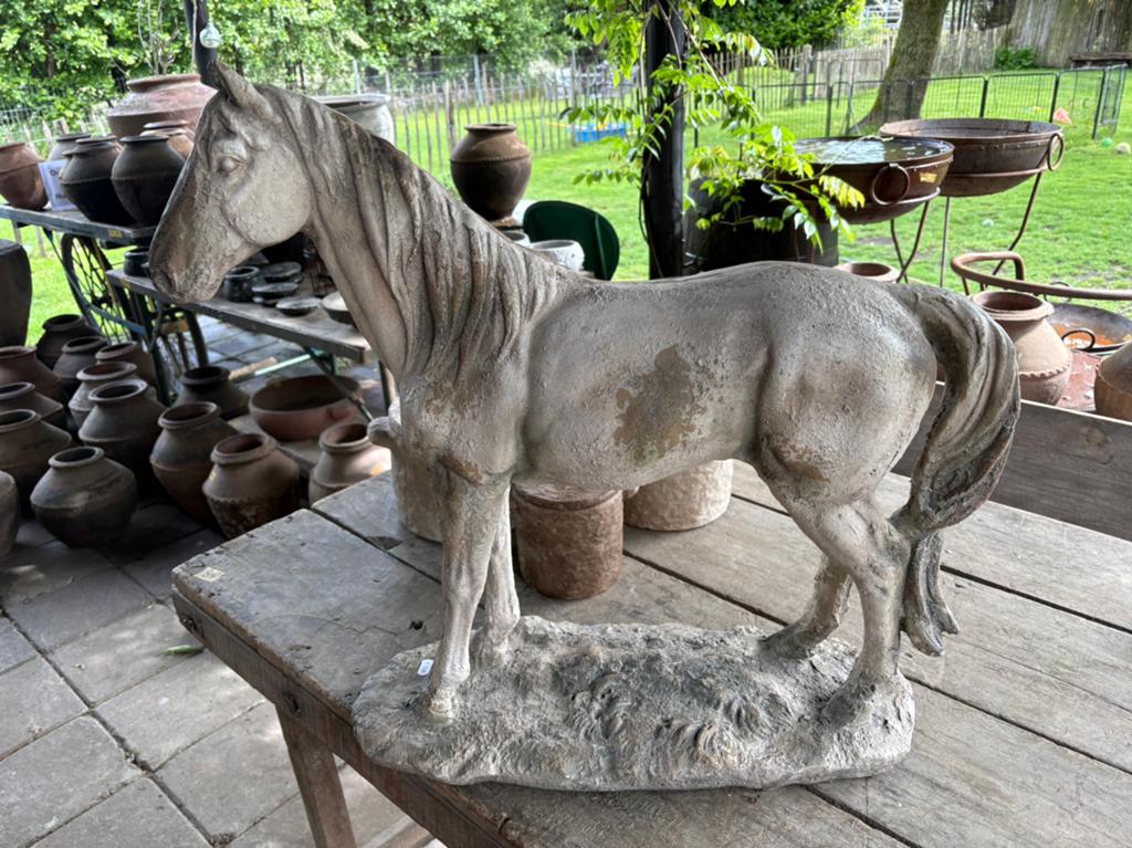 Gaaf polystone beeld van paard, Ophalen, Nieuw, Nvt, Steen/keramiek
