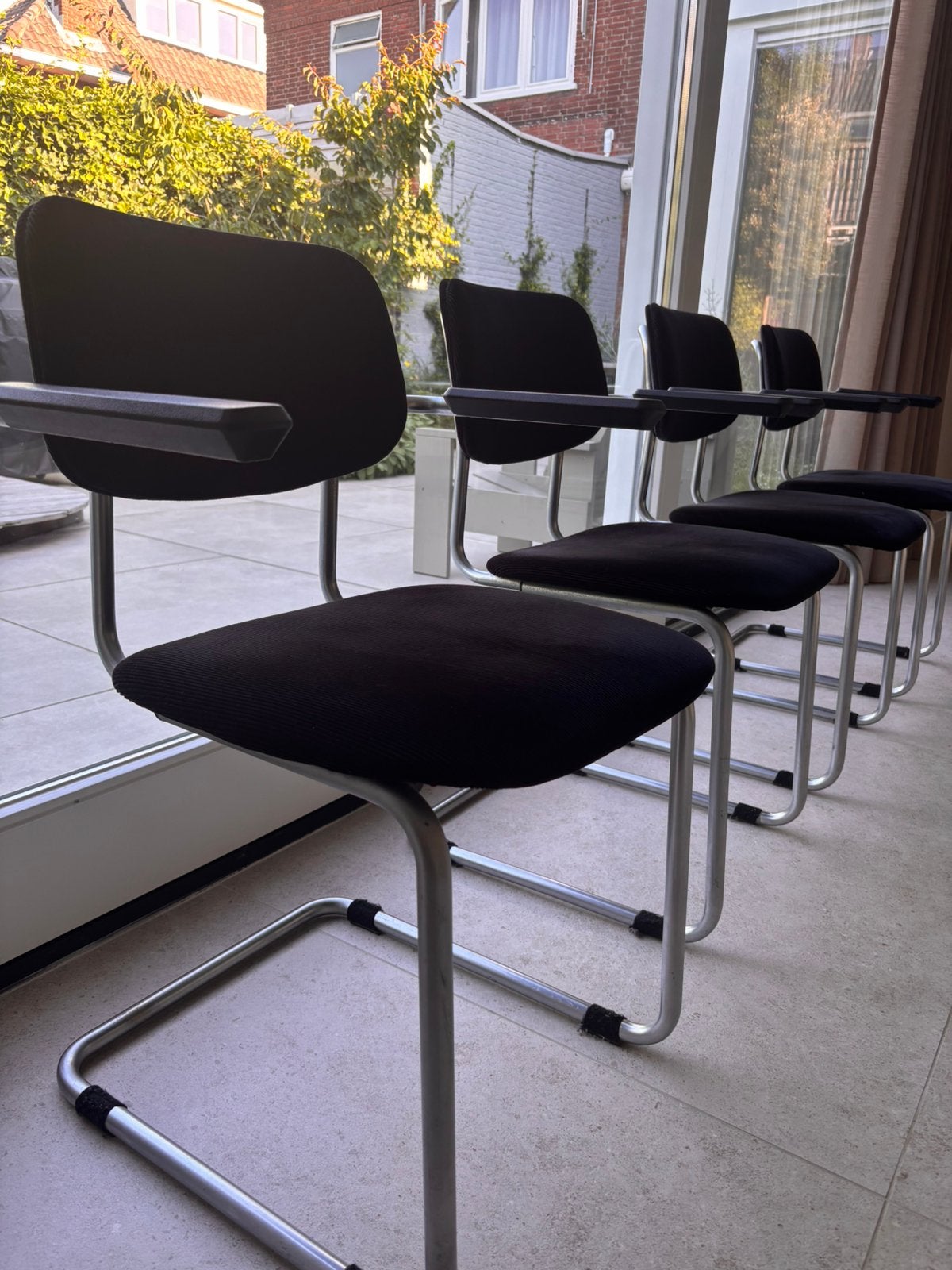 4 ribstof stoelen te koop, Ophalen, Gebruikt, Zwart, Vier